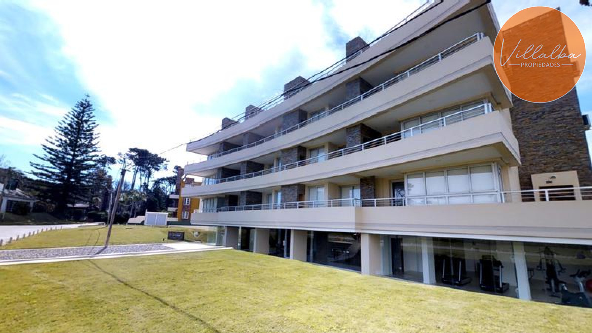 Apartamento ID.41 - Oportunidad Playa Mansa 3 dormitorios.