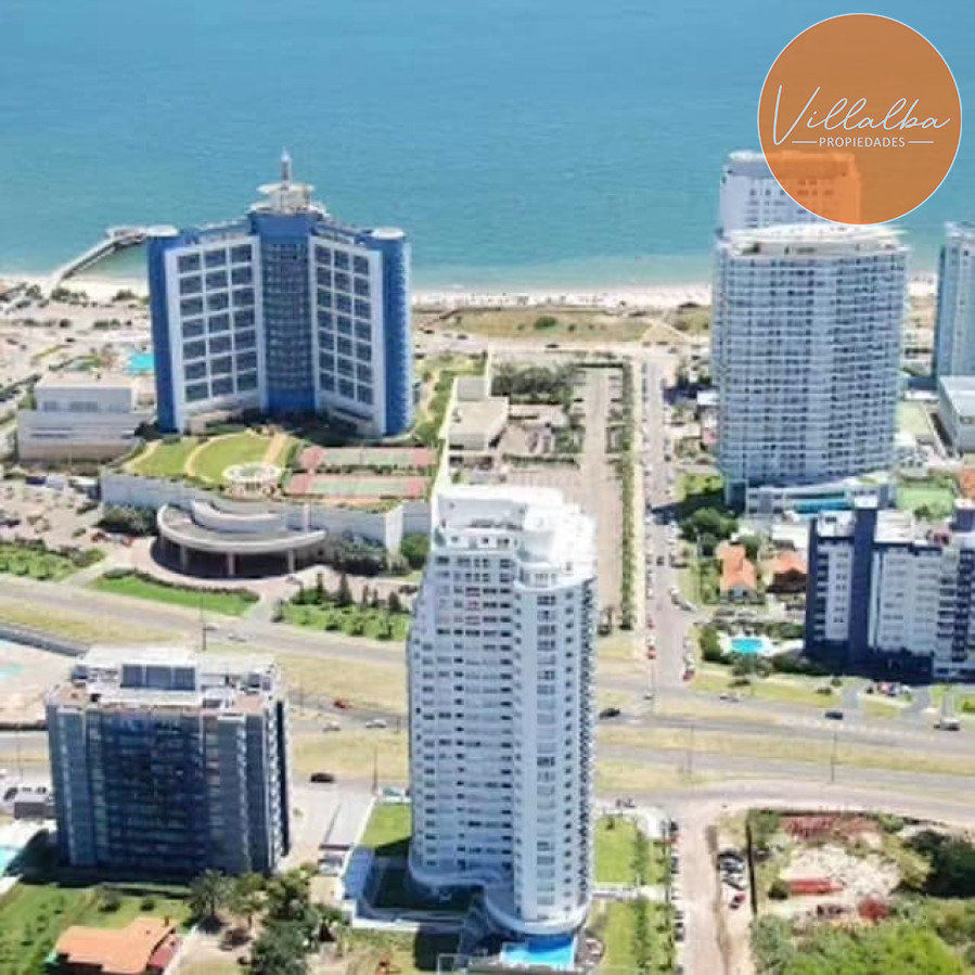 Apartamento ID.3072 - Espectacular Apartamento de 4 Dormitorios a metros de la rambla, playa mansa.