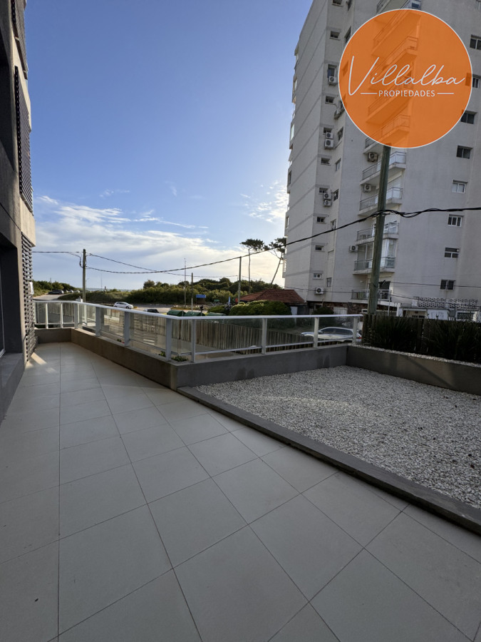 Apartamento ID.3347 - Alquiler anual, mansa - Punta del Este.
