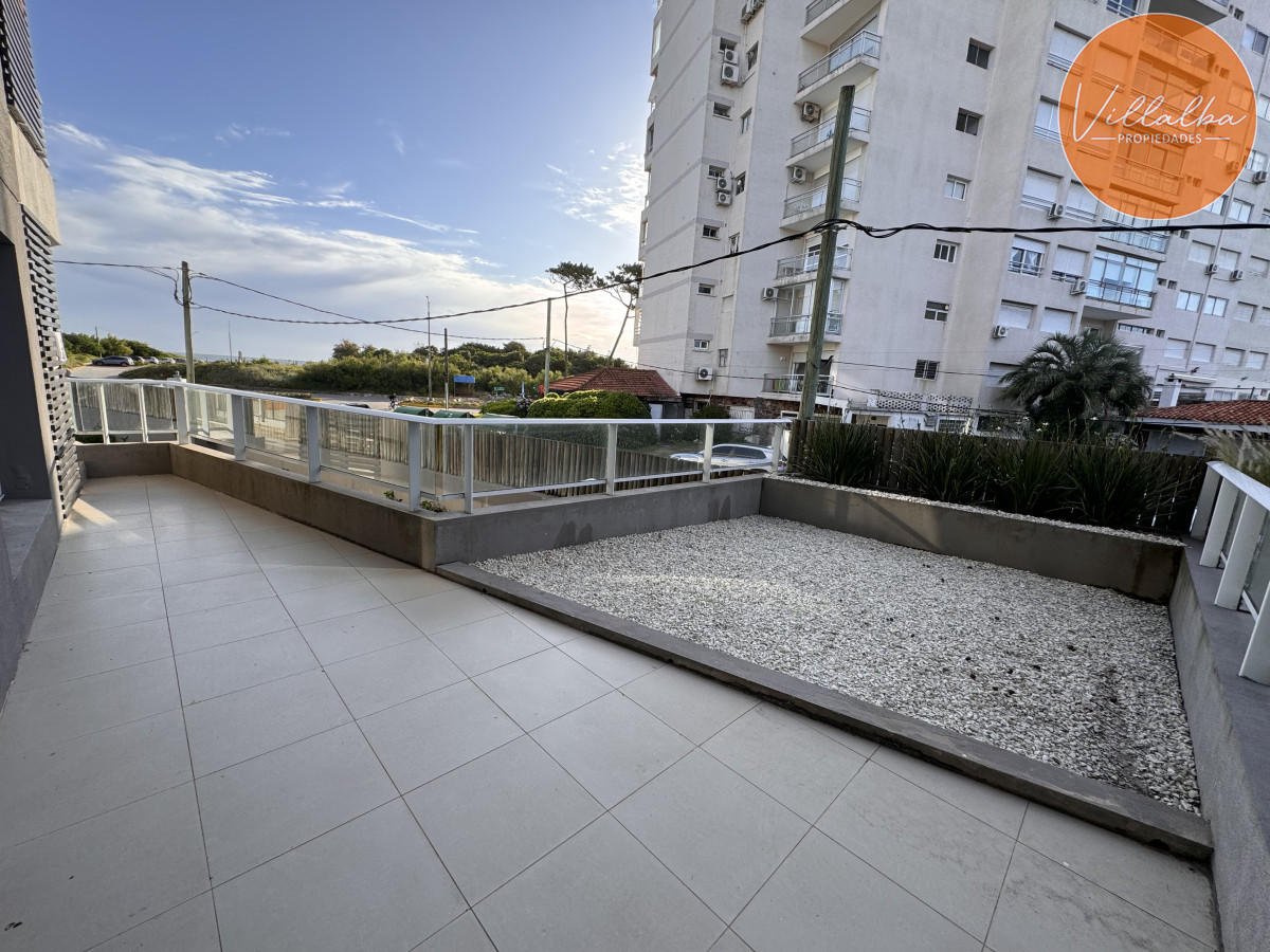 Apartamento ID.3347 - Alquiler anual, mansa - Punta del Este.