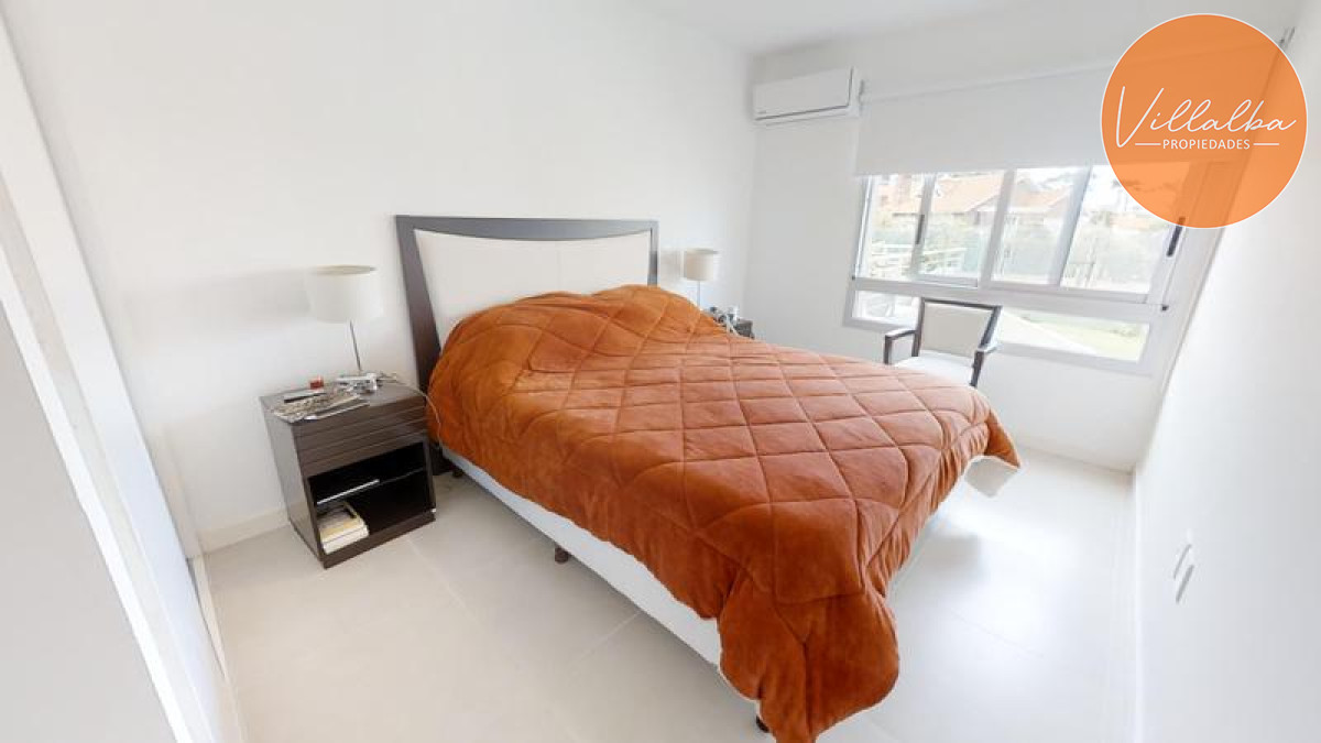 Apartamento ID.41 - Oportunidad Playa Mansa 3 dormitorios.