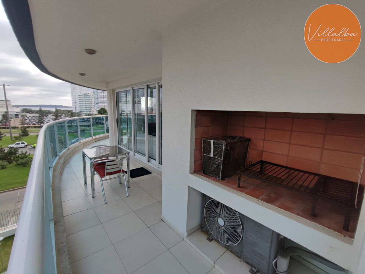 Apartamento ID.3072 - Espectacular Apartamento de 4 Dormitorios a metros de la rambla, playa mansa.