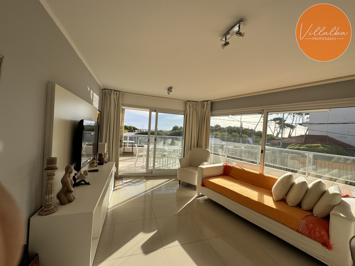 Apartamento ID.3347 - Alquiler anual, mansa - Punta del Este.
