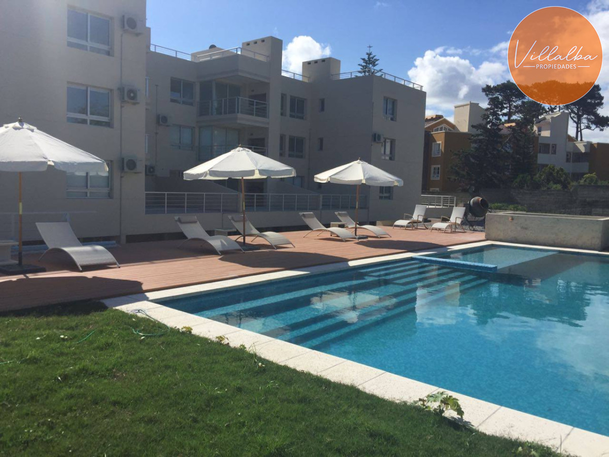 Apartamento ID.41 - Oportunidad Playa Mansa 3 dormitorios.