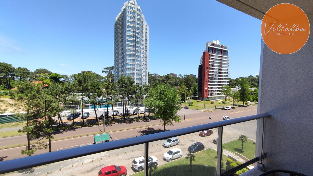 Apartamento ID.836 - Alquiler temporada! Edificio con servicios!