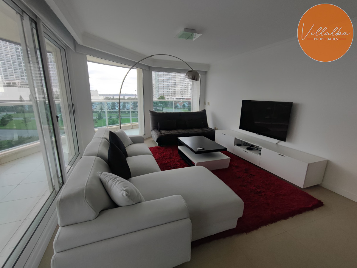 Apartamento ID.3072 - Espectacular Apartamento de 4 Dormitorios a metros de la rambla, playa mansa.