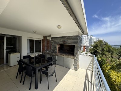 Espectacular depatamento en playa mansa 