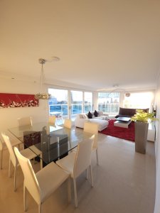 Espectacular Apartamento de 4 Dormitorios a metros de la rambla, playa mansa.