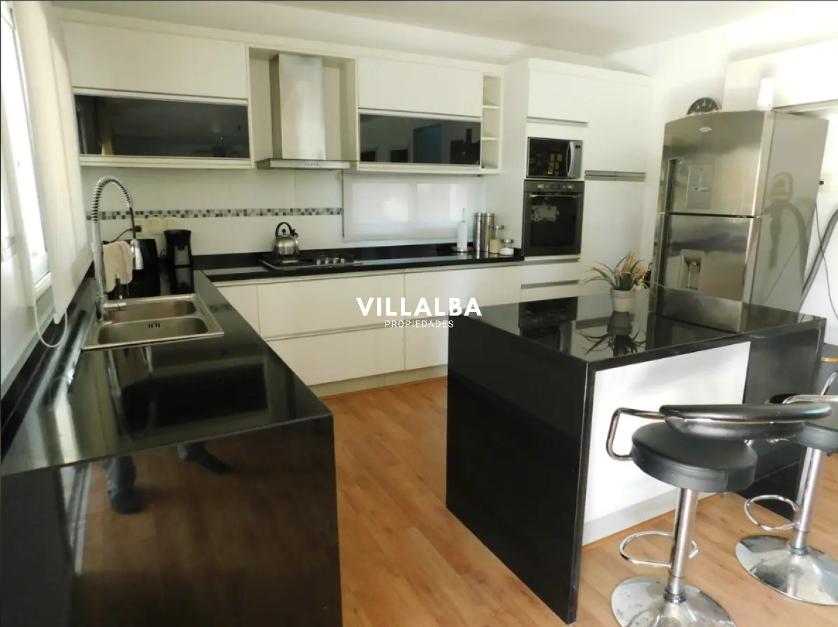 Casa ID.3036 - Oportunidad en venta - Playa mansa! 3 dormitorios 