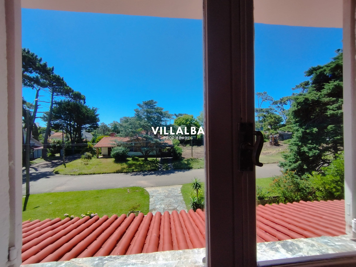 Apartamento ID.4086 - Alquiler y venta de casa en Punta del Este
