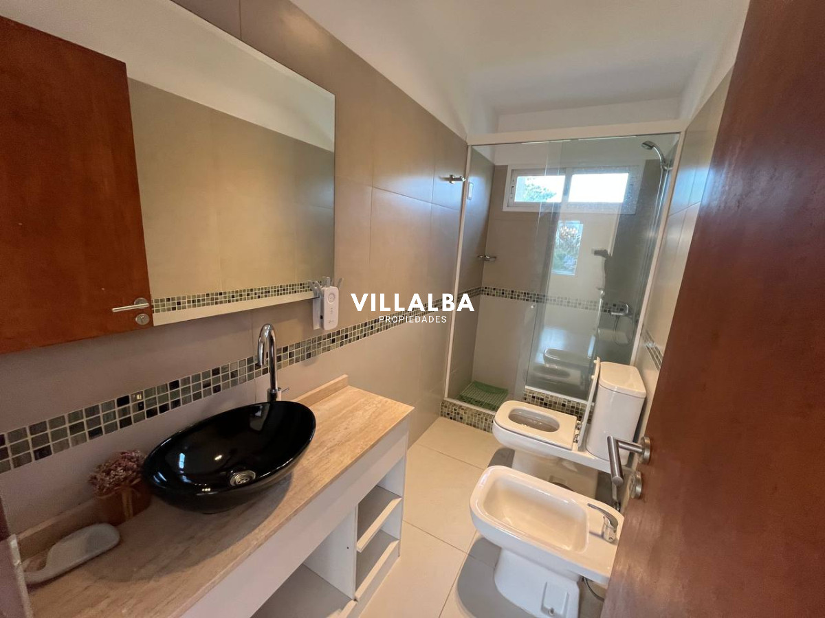 Casa ID.2188 - La barra, casa en venta Punta del Este.