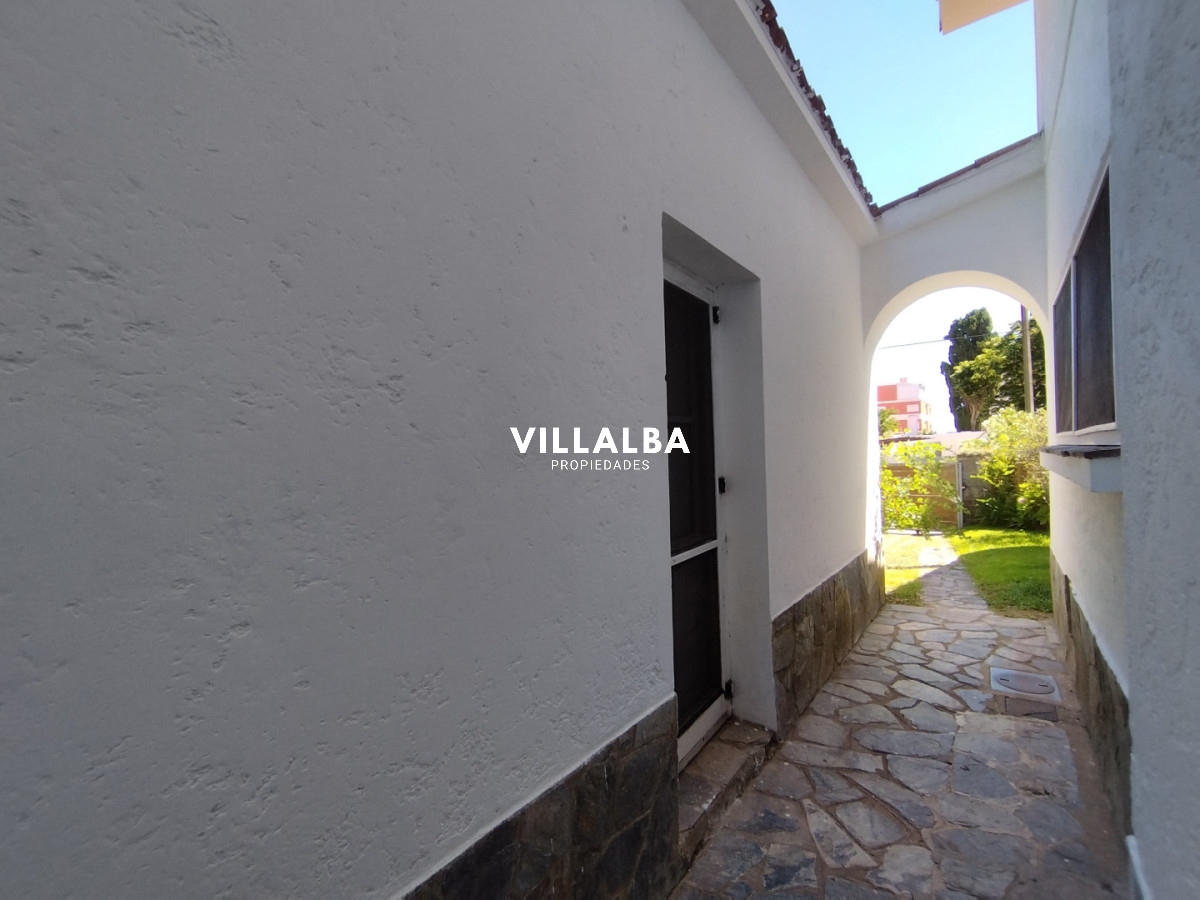 Apartamento ID.4086 - Alquiler y venta de casa en Punta del Este