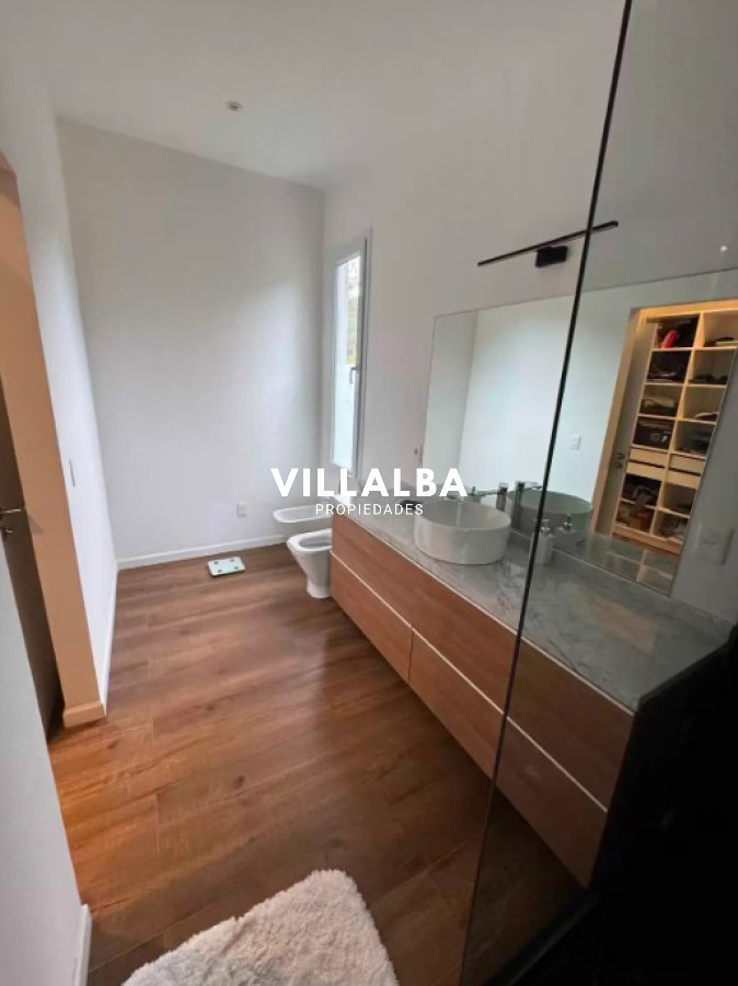 Casa ID.3557 - Casa en Venta Playa Brava. A estrenar ! 