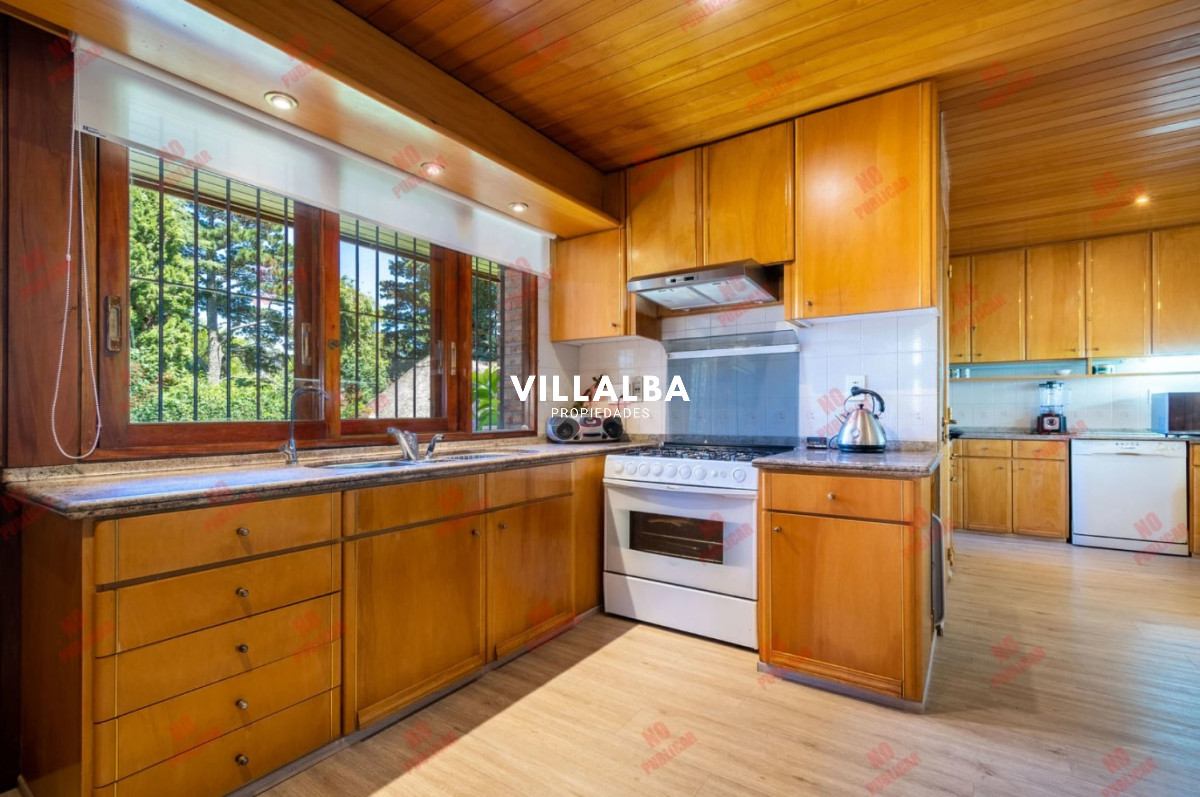 Apartamento ID.3604 - CASA EN PLAYA MANSA - 5 suites. 