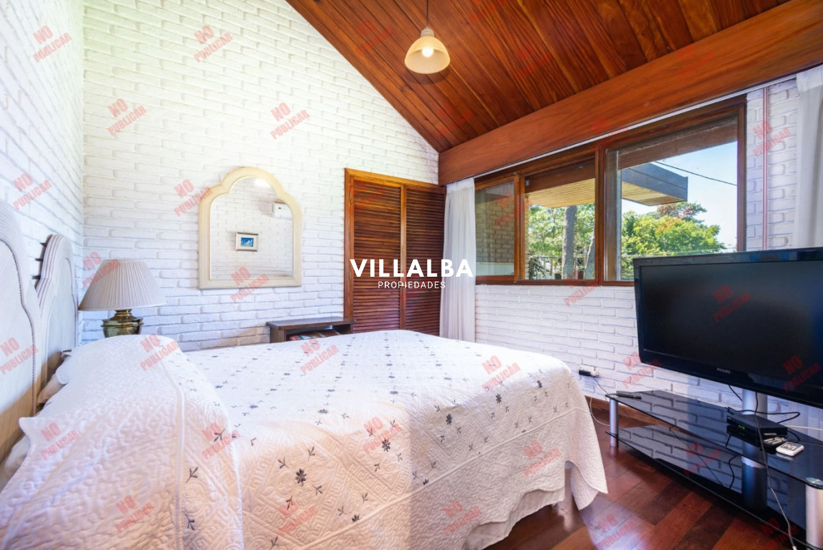 Apartamento ID.3604 - CASA EN PLAYA MANSA - 5 suites. 