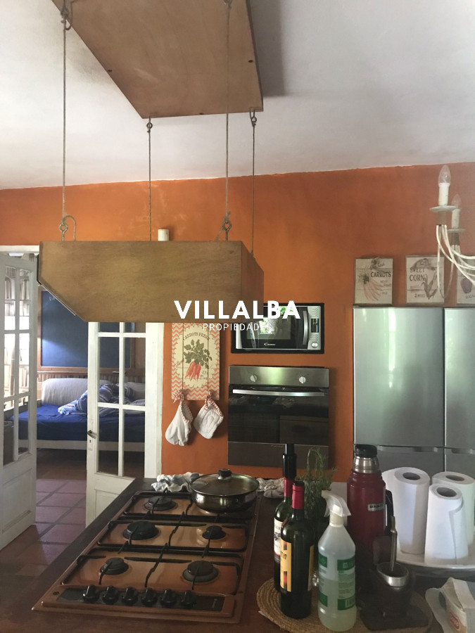 Casa ID.886 - Casa en Venta Pinares con piscina y Parrillero. 