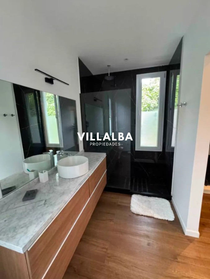 Casa ID.3557 - Casa en Venta Playa Brava. A estrenar ! 