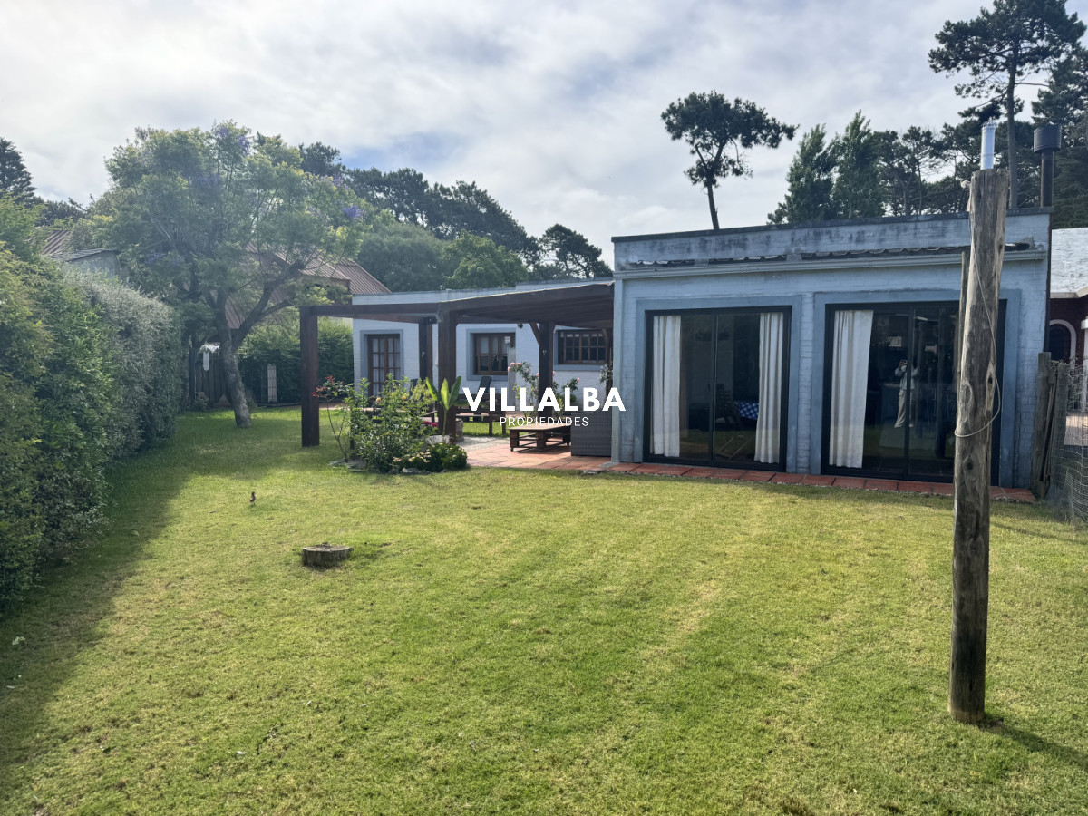 Apartamento ID.3969 - Jardines de Cordoba.  casa de 3 dorm. Venta