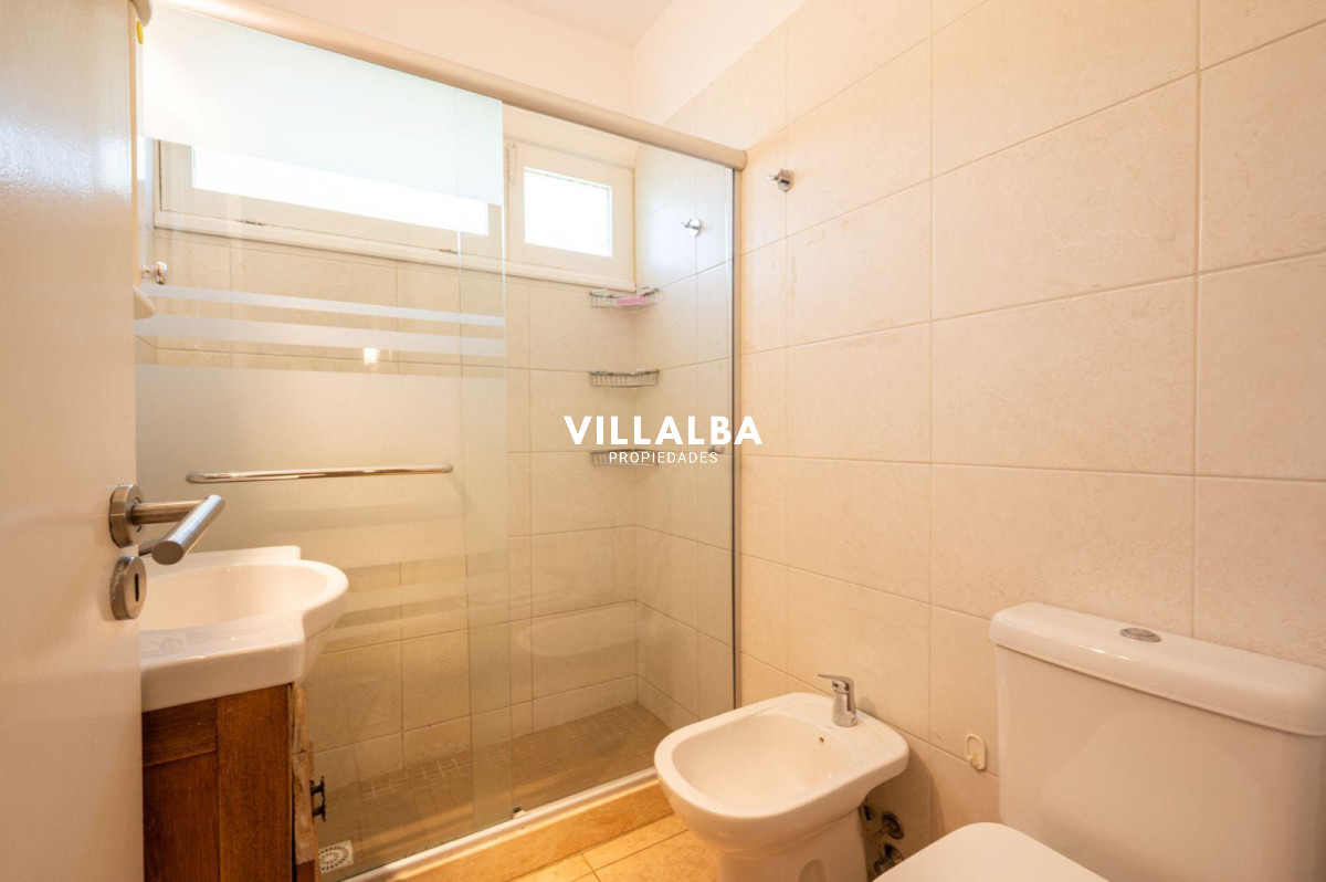 Apartamento ID.4673 - Espectacular casa en venta - Marly, Punta del Este.