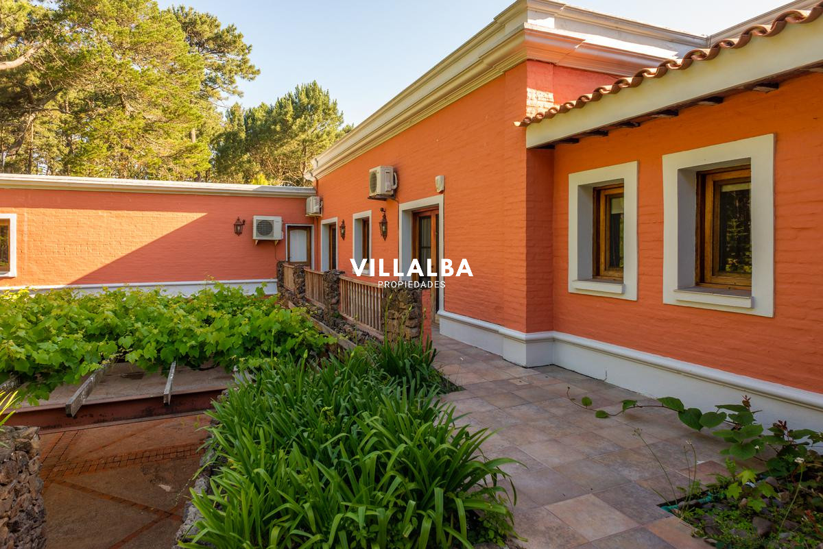 Casa ID.639 - Importante casa en venta