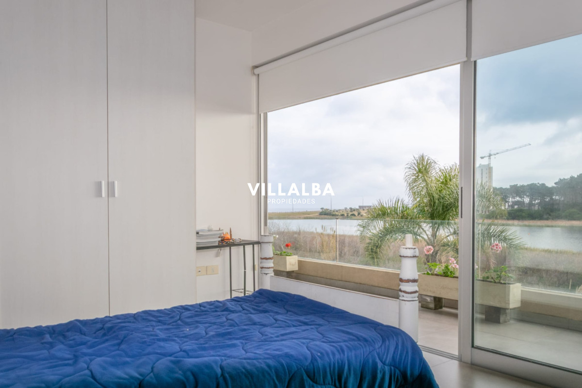 Casa ID.3983 - Venta - Casa con vista plena a la Laguna del Diario