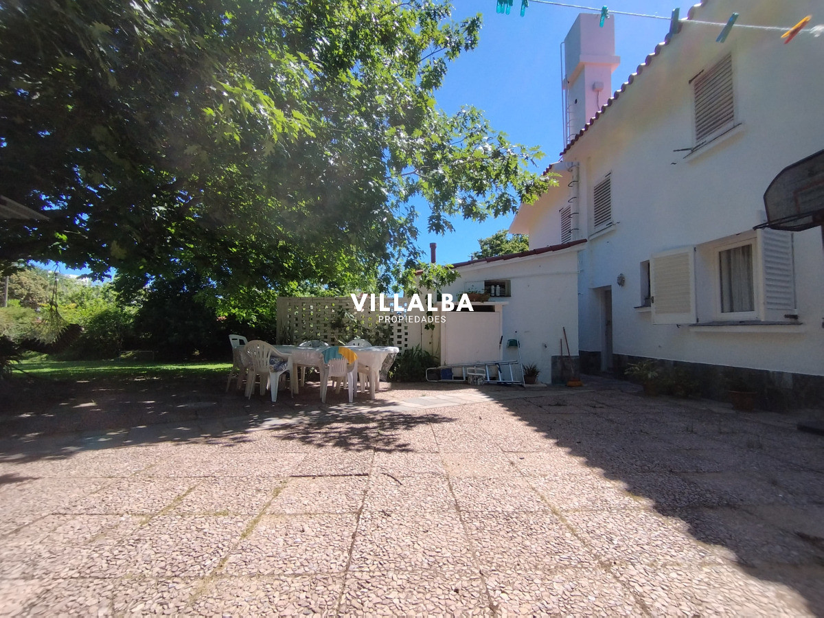 Apartamento ID.4086 - Alquiler y venta de casa en Punta del Este