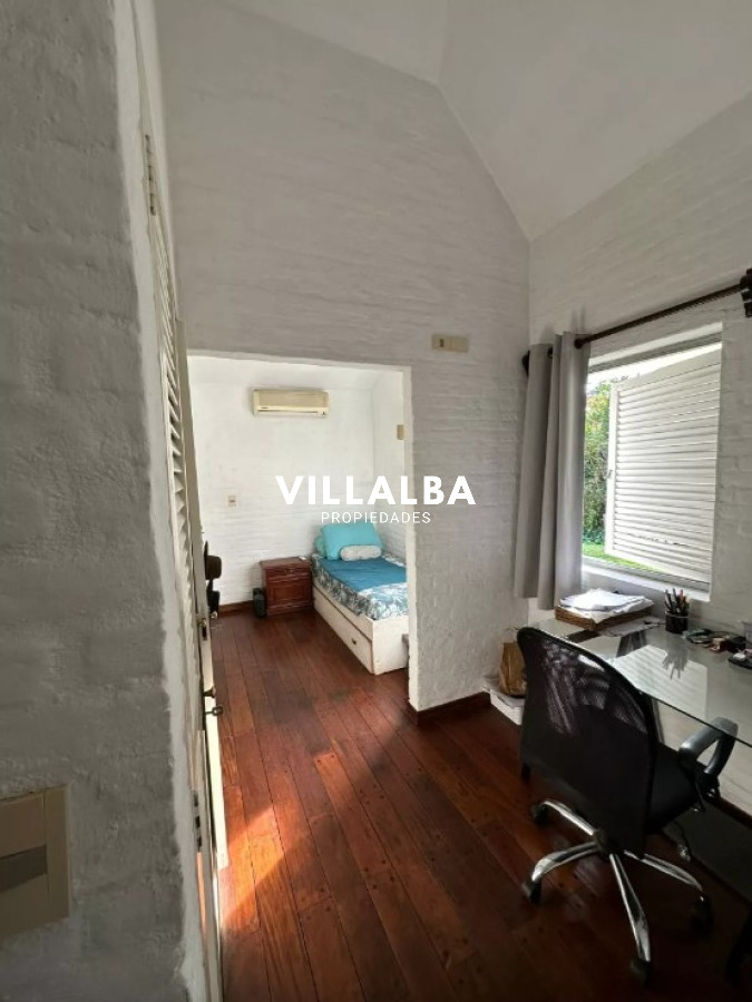 Apartamento ID.3348 - Excelente residencia en una de las zonas más exclusivas de Punta del Este.