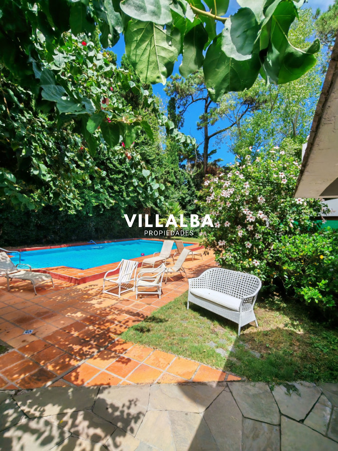 Apartamento ID.4227 - Playa Mansa una casa ideal para tener tu hogar! 