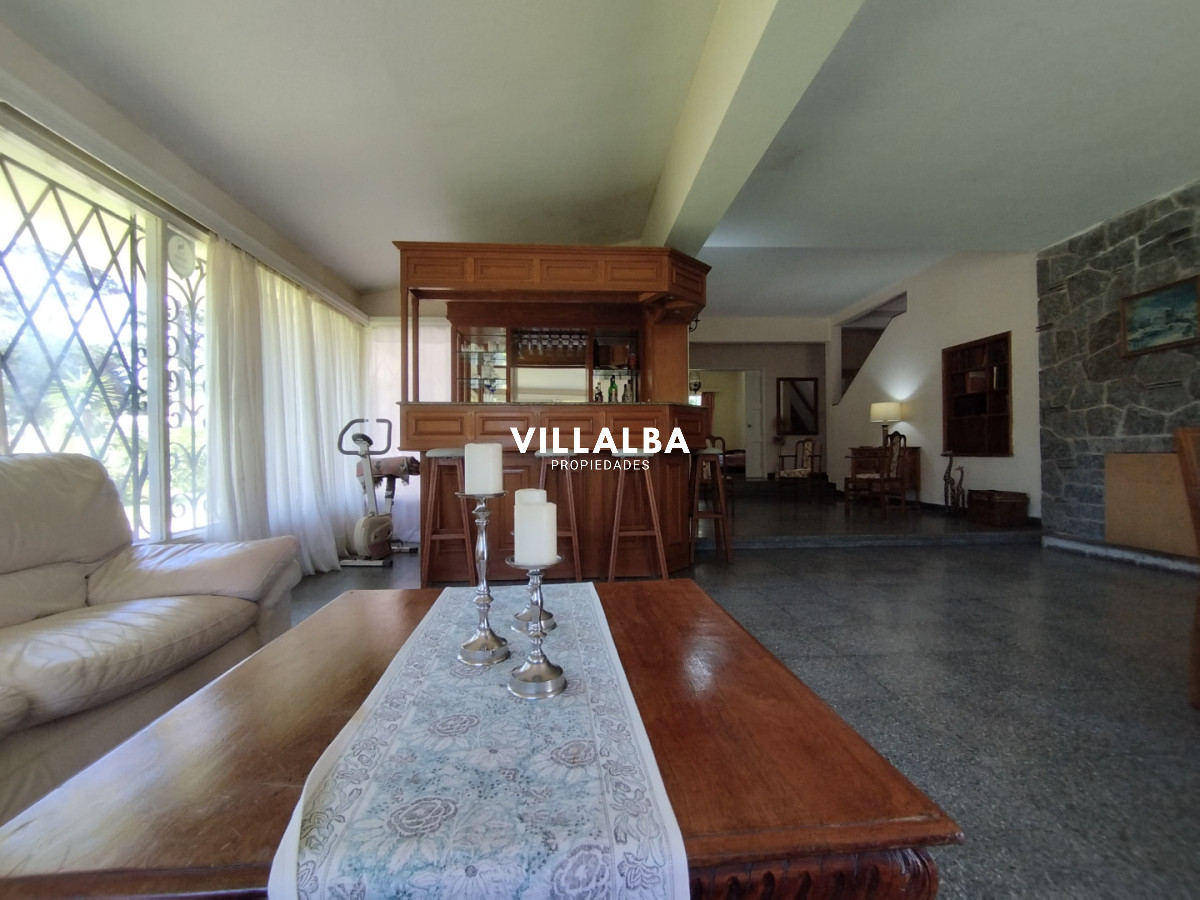Apartamento ID.4086 - Alquiler y venta de casa en Punta del Este