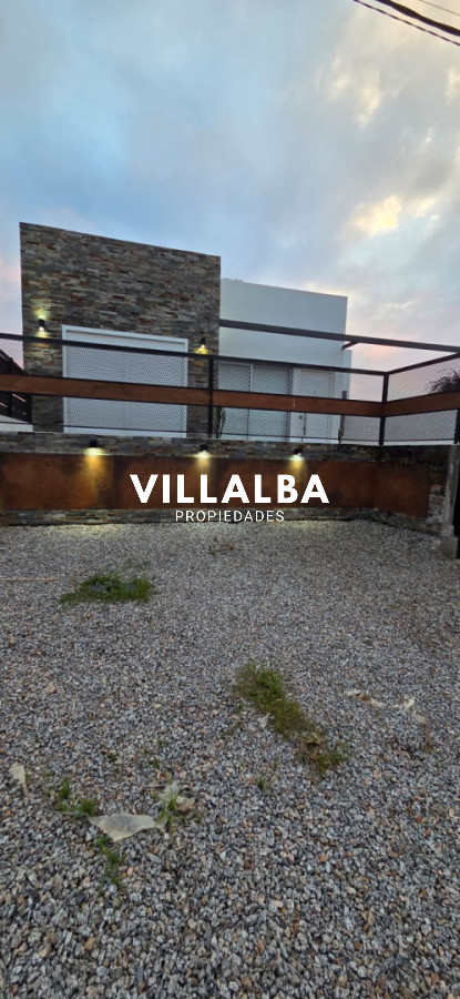 Casa ID.4766 - Casa 2 dormitorios 2 baños venta 