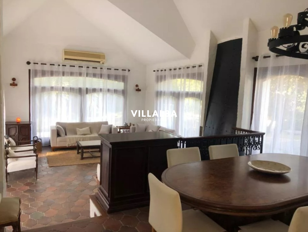 Apartamento ID.3348 - Excelente residencia en una de las zonas más exclusivas de Punta del Este.