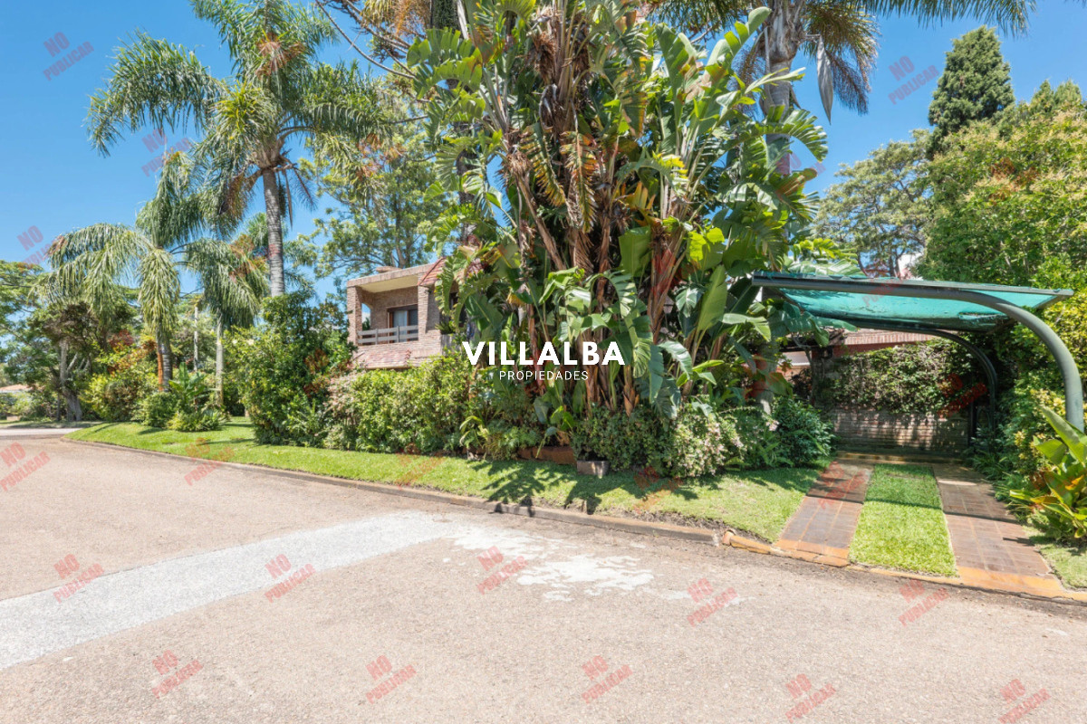 Casa ID.3259 - VENTA - A 1 Cuadra Del Mar En Playa Mansa