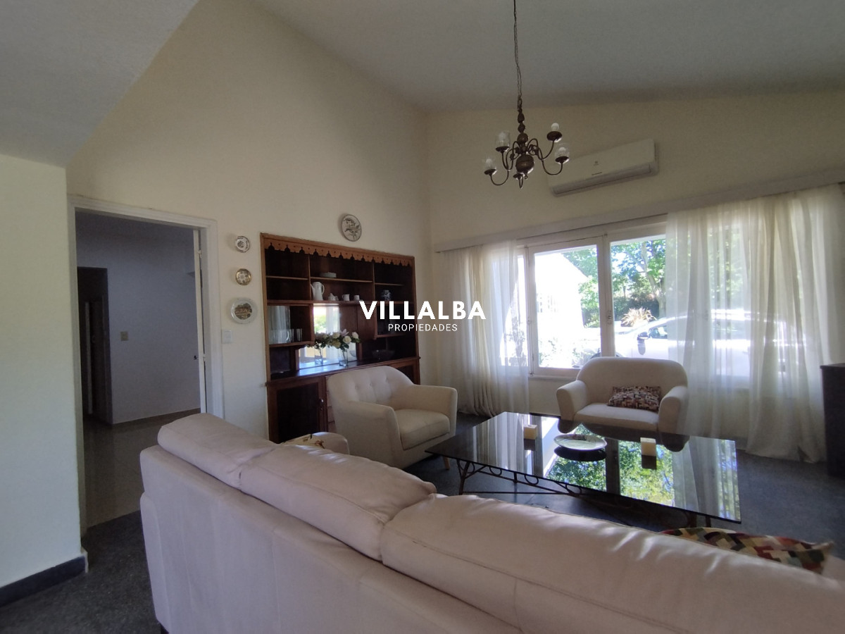 Apartamento ID.4086 - Alquiler y venta de casa en Punta del Este