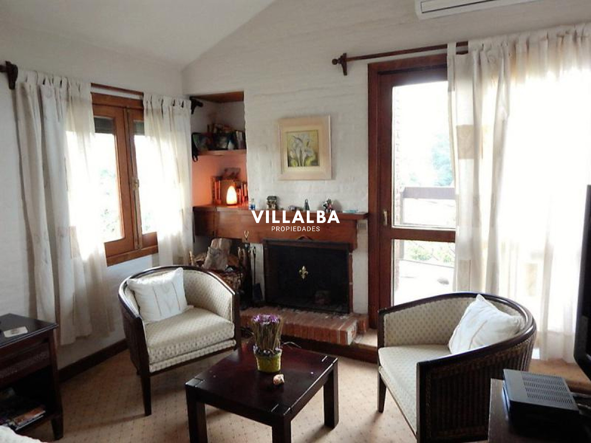 Casa ID.30 - Playa Mansa, zona de Pinares Muy cerca del Mar