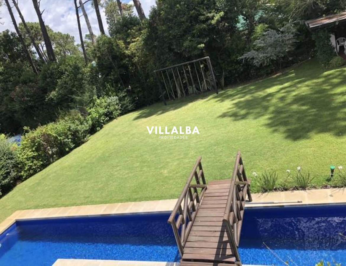 Apartamento ID.1880 - Importante Casa en Venta Punta del Este- Lugano