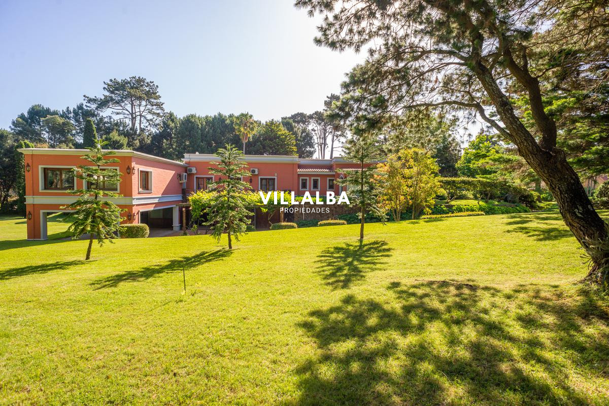 Casa ID.639 - Importante casa en venta