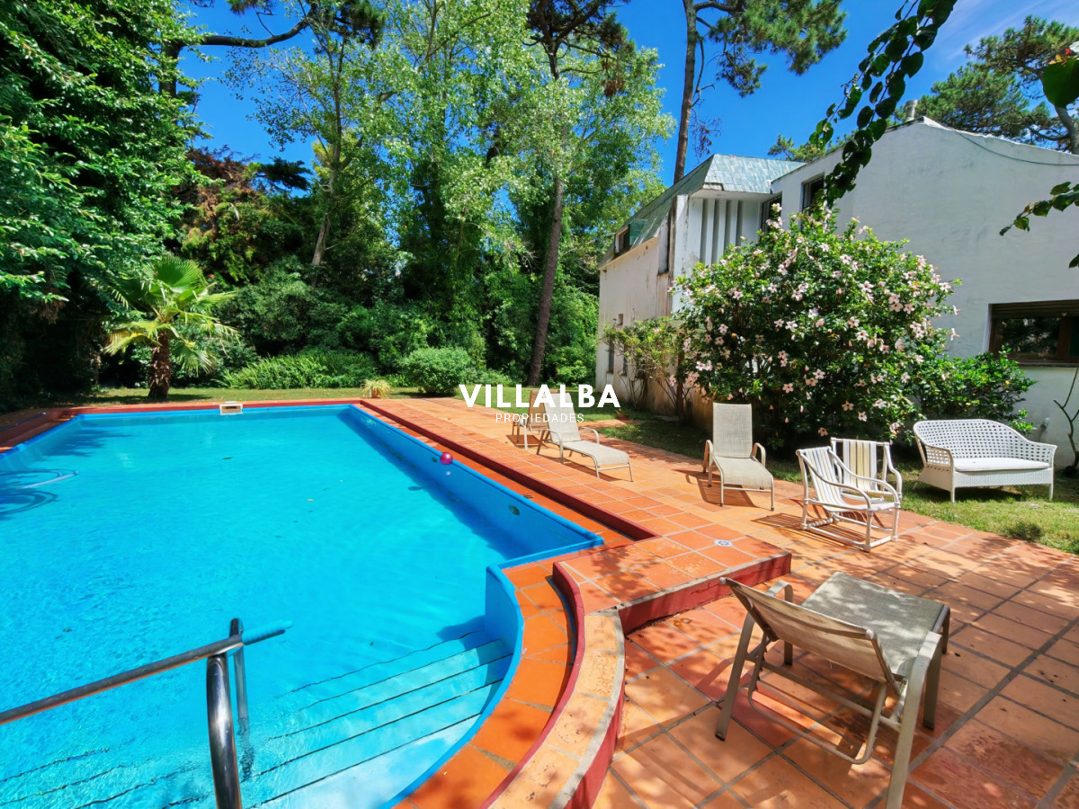 Apartamento ID.4227 - Playa Mansa una casa ideal para tener tu hogar! 