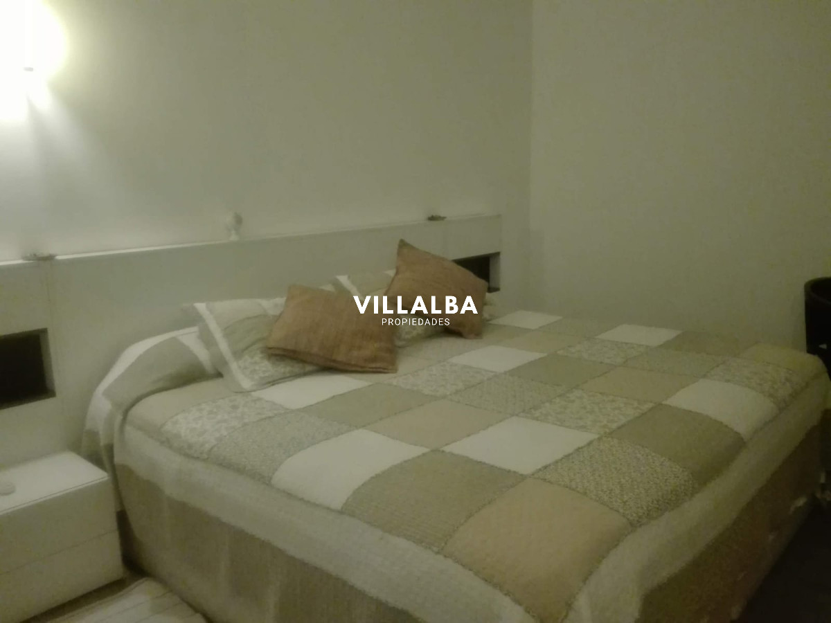 Apartamento ID.3670 - Venta casa de 6 dormitorios en  Punta del Este