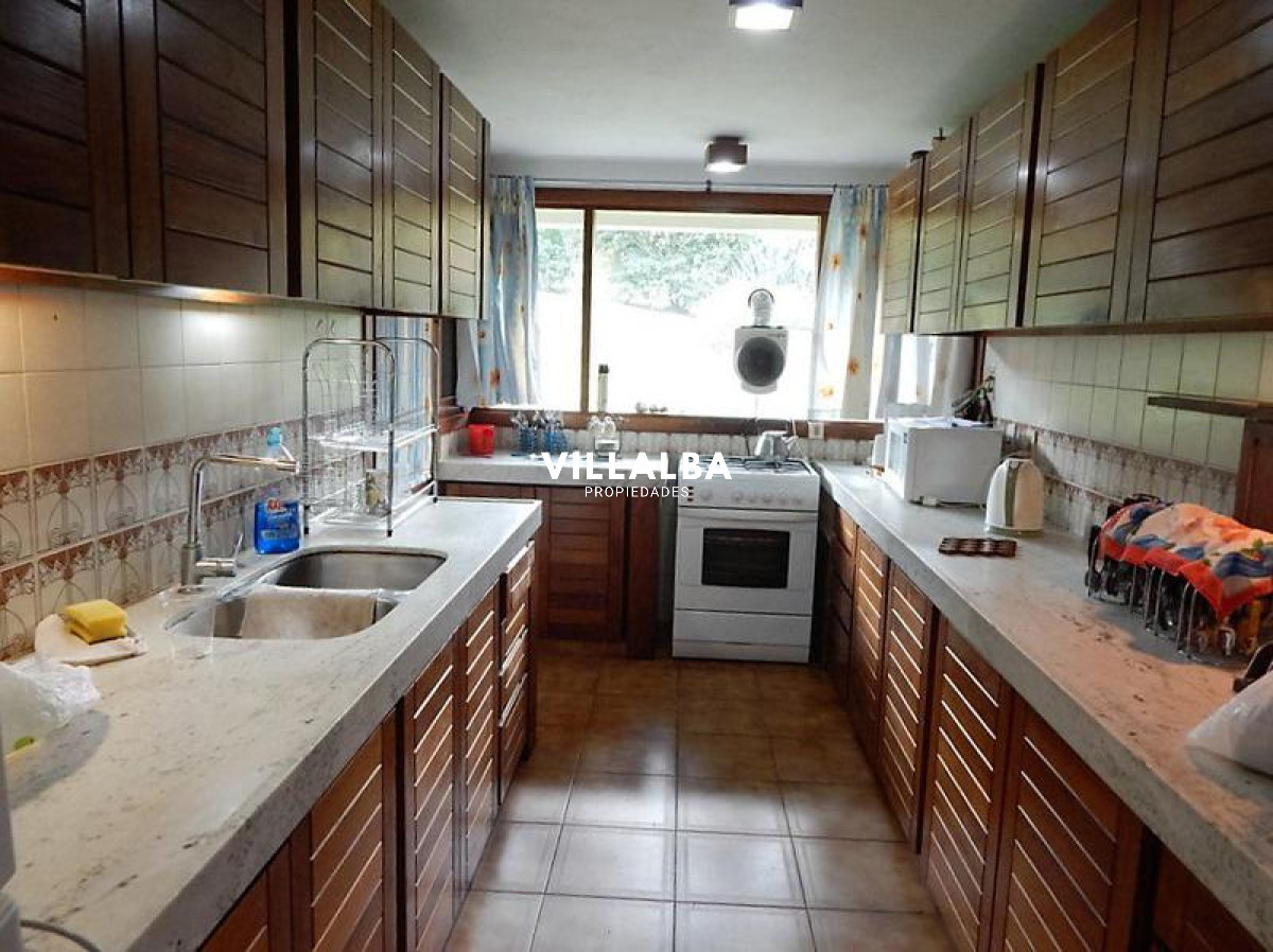 Casa ID.30 - Playa Mansa, zona de Pinares Muy cerca del Mar