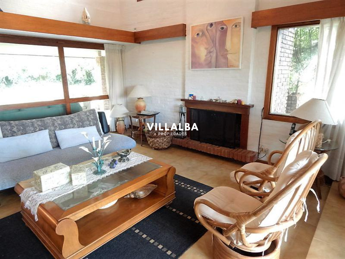 Casa ID.30 - Playa Mansa, zona de Pinares Muy cerca del Mar
