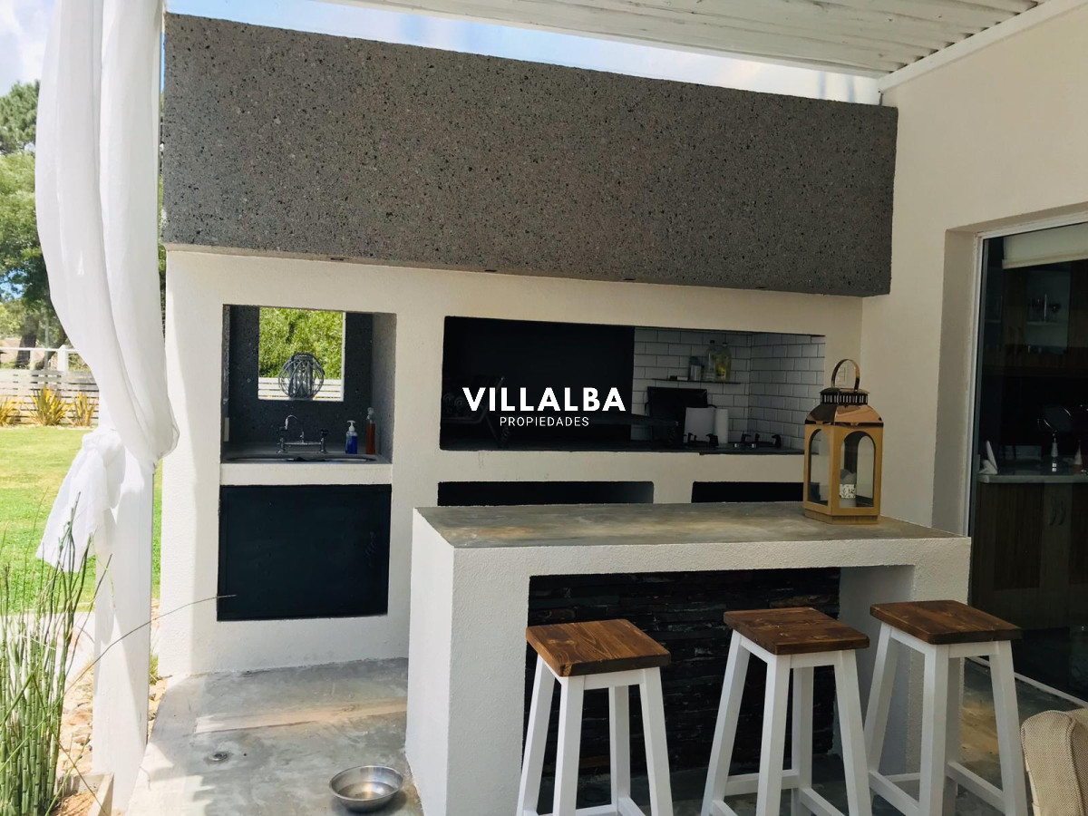 Apartamento ID.60 - Moderna casa en el bosque cerca del mar. 