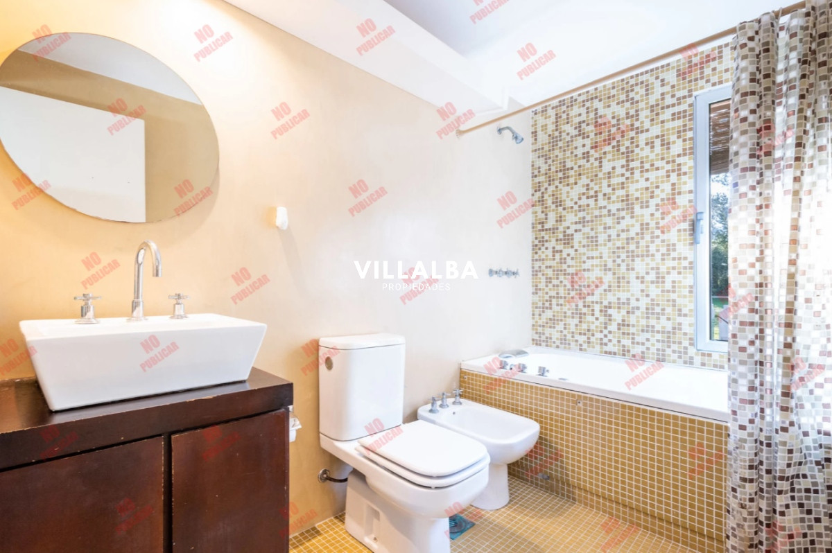 Casa ID.3051 - Oportunidad en venta 3 dormitorios, 3 baños. 