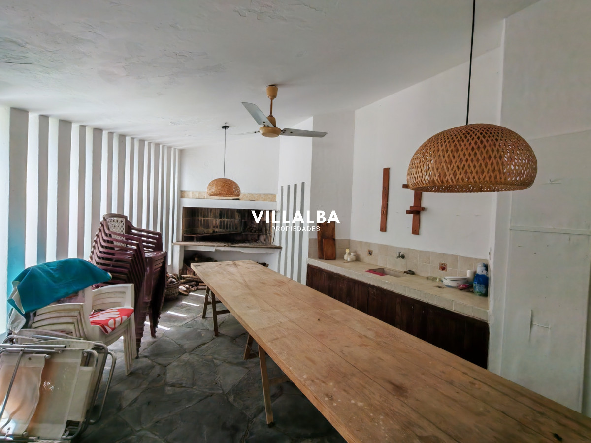 Apartamento ID.4227 - Playa Mansa una casa ideal para tener tu hogar! 