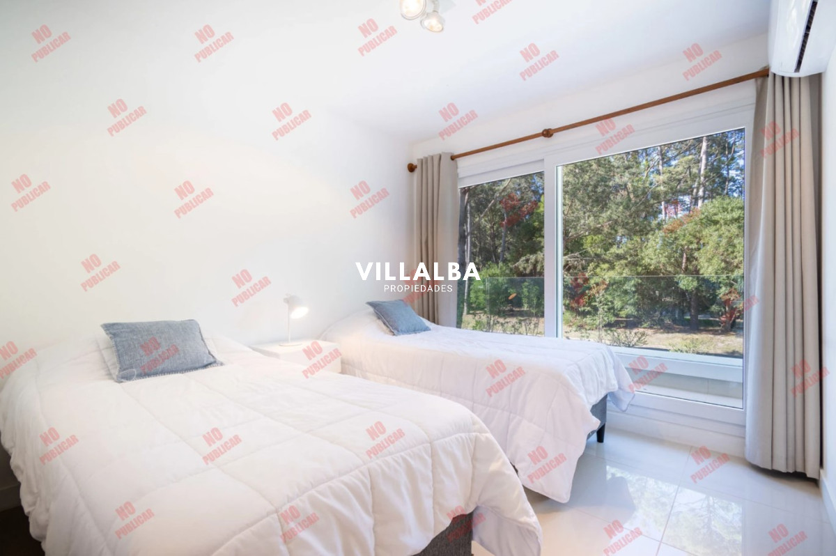 Apartamento ID.3604 - CASA EN PLAYA MANSA - 5 suites. 