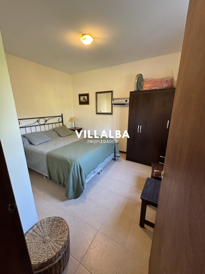 Casa ID.4558 - 4 dormitorios, jardín y ubicación privilegiada en Rincón del Indio