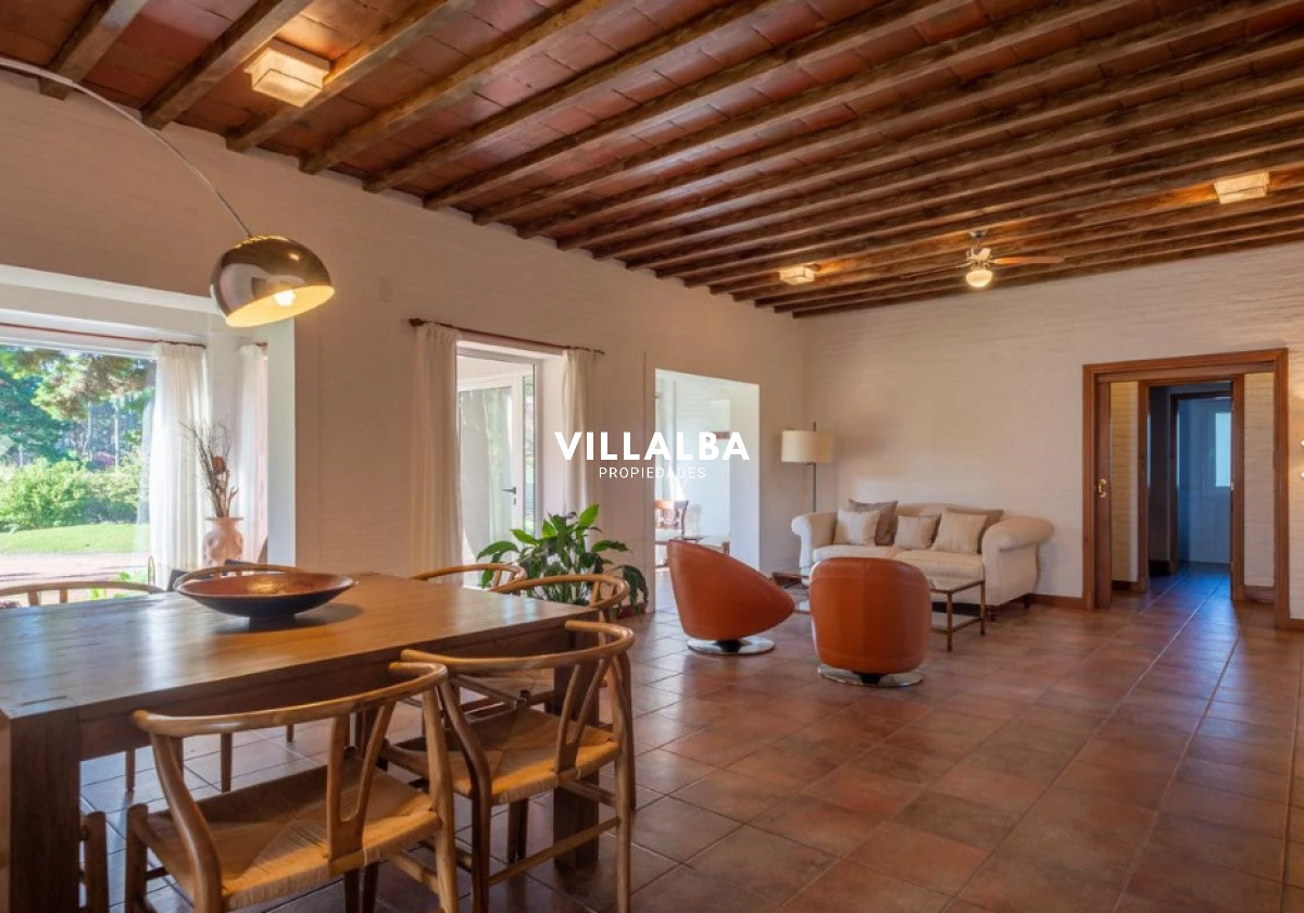 Casa ID.639 - Importante casa en venta