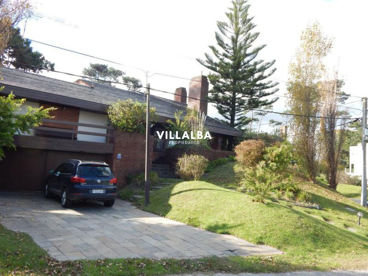 Casa ID.30 - Playa Mansa, zona de Pinares Muy cerca del Mar