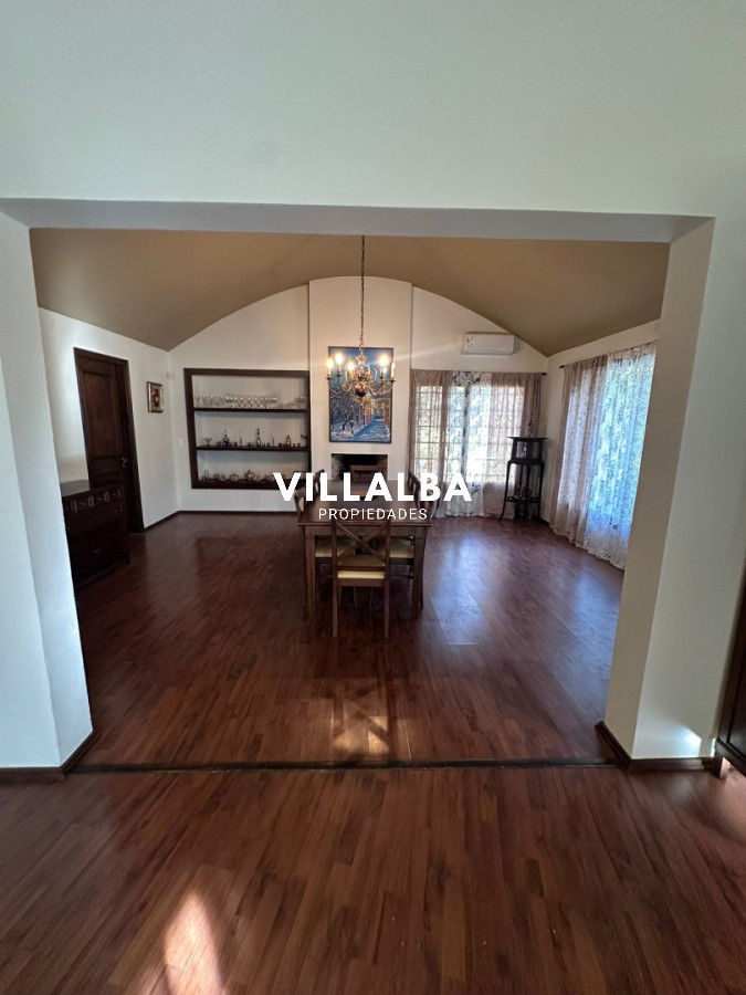 Casa ID.4515 - Gran propiedad en Golf estilo español unico! 
