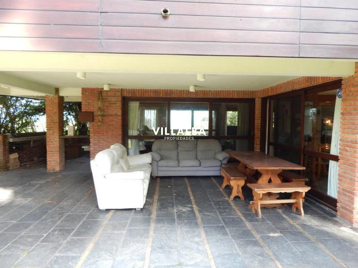 Casa ID.30 - Playa Mansa, zona de Pinares Muy cerca del Mar
