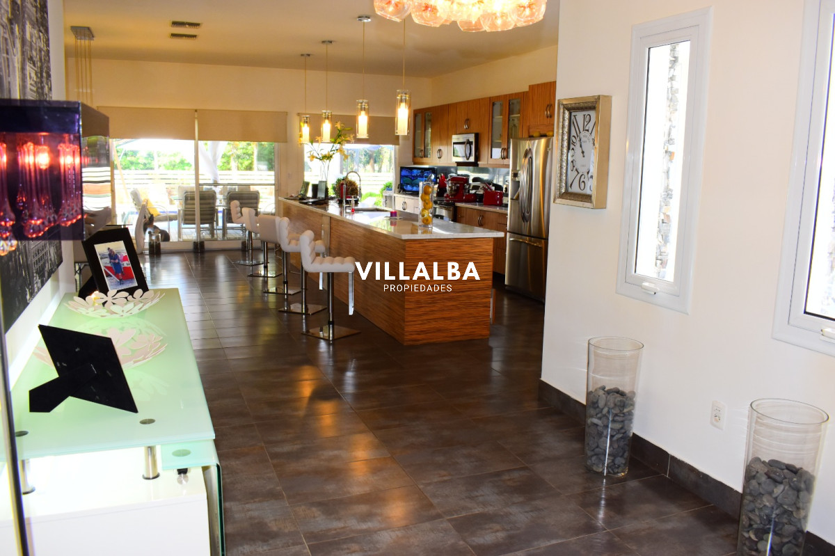 Apartamento ID.60 - Moderna casa en el bosque cerca del mar. 